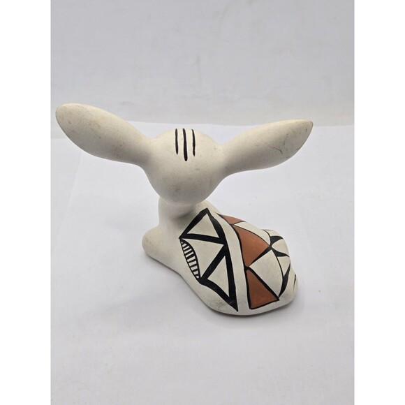 S. Zuni Isleta Pueblo New Mexico Fawn Deer Figurine 4" Tall - Picture 5 of 10